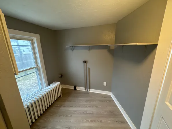 58 Negus St APT 2, Webster, MA 01570