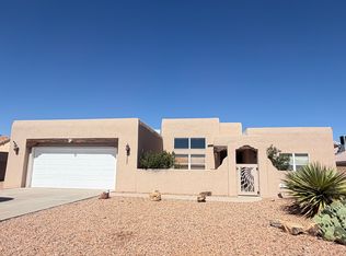6505 Tesuque Dr NW, Albuquerque, NM 87120