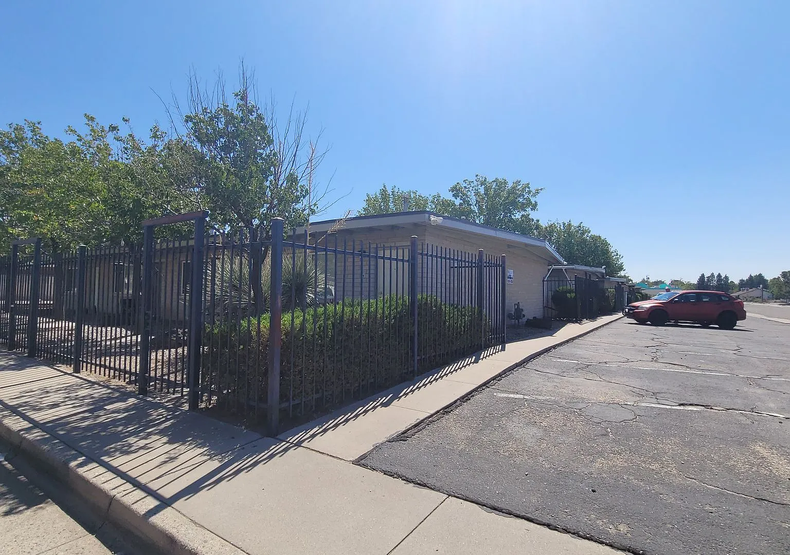 Arizona Street SE-1100-1108 — Photo 2