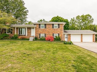 2818 New Hall Rd, Greenbrier, TN 37073