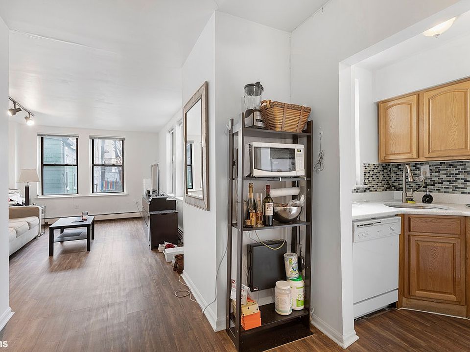 1st image of 2787 Kennedy Blvd APT 108