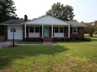 1373 Fitchetts Wharf Rd, Moon, VA 23119