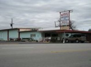 1301 Bessemer Ave, Llano, TX 78643