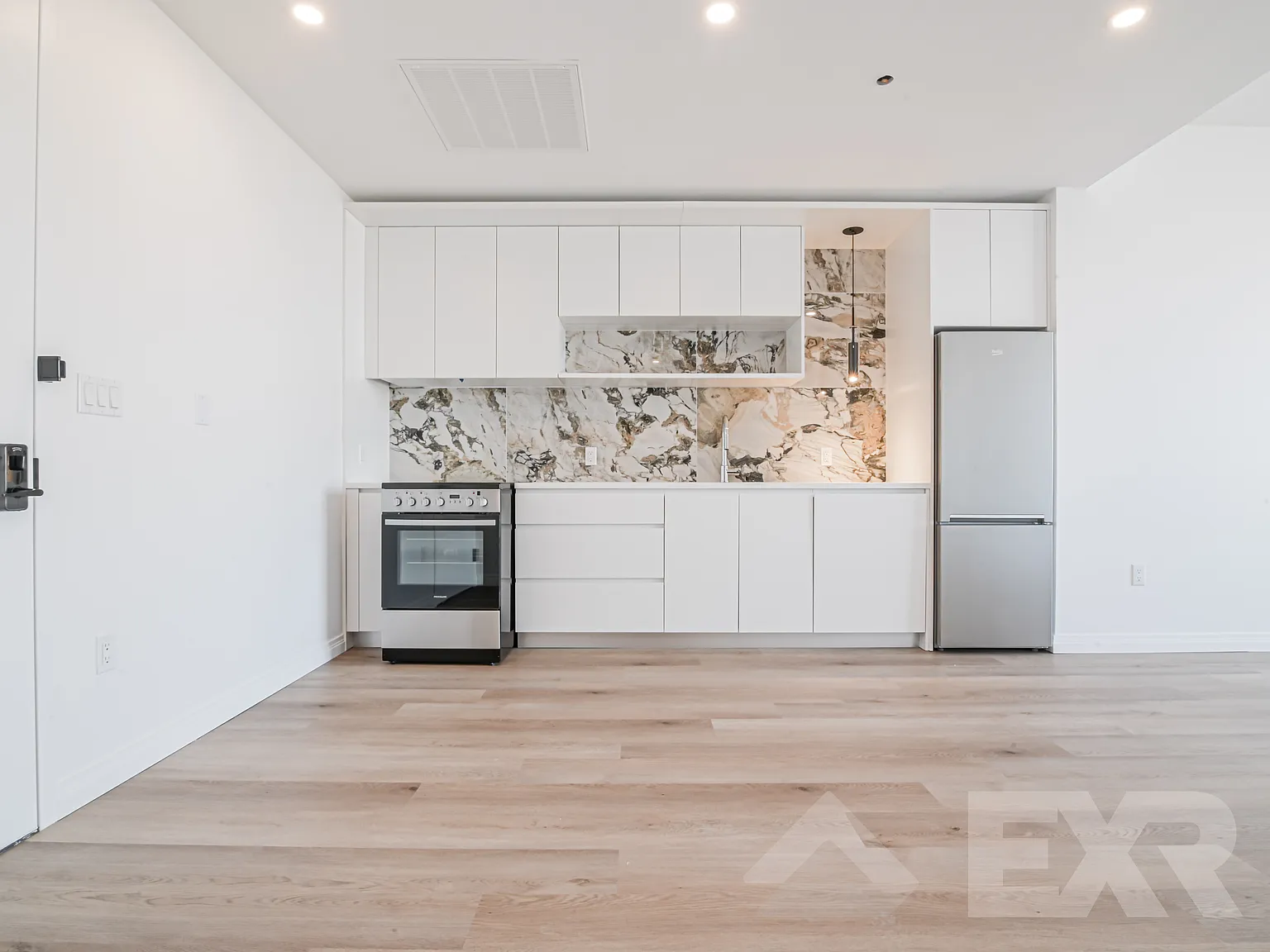 957 Atlantic Avenue — Photo 3