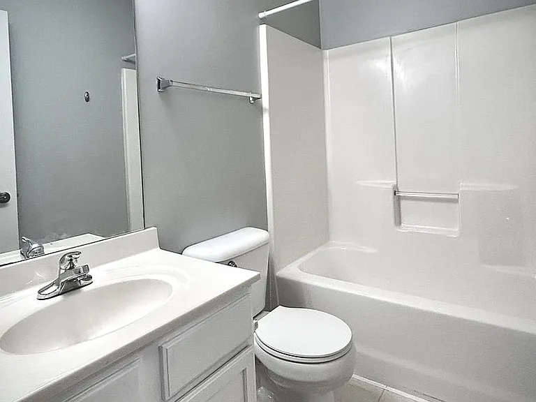1103 NE 7th Ln — Photo 18
