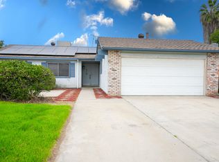 1629 S Rossmoor Court, Visalia, CA 93277