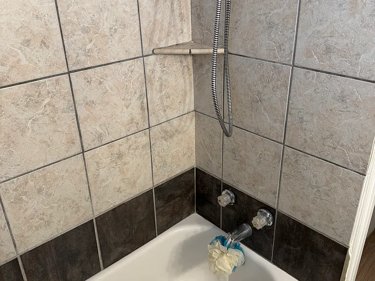 49 N Village Way #3 — Photo 9