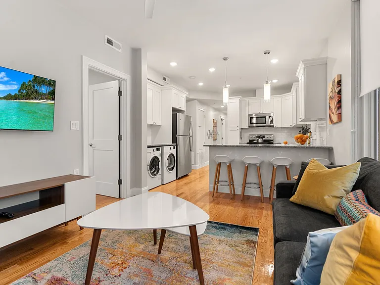 86 Marine Rd #4 — Photo 6
