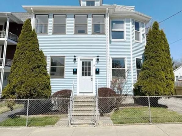 31 Fairlawn Ave Floor 2, Woonsocket, RI