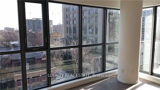 159 Dundas St E #707 — Photo 1