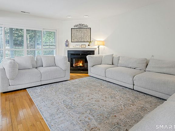 2nd image of 7 Glen Ridge #7