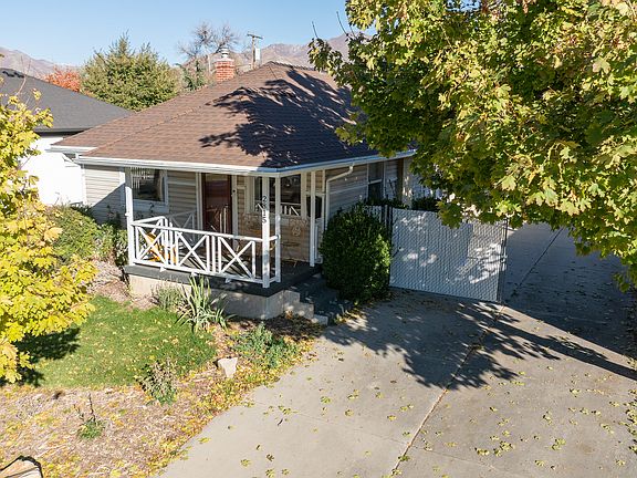 5th image of 2815 S Beverly St
