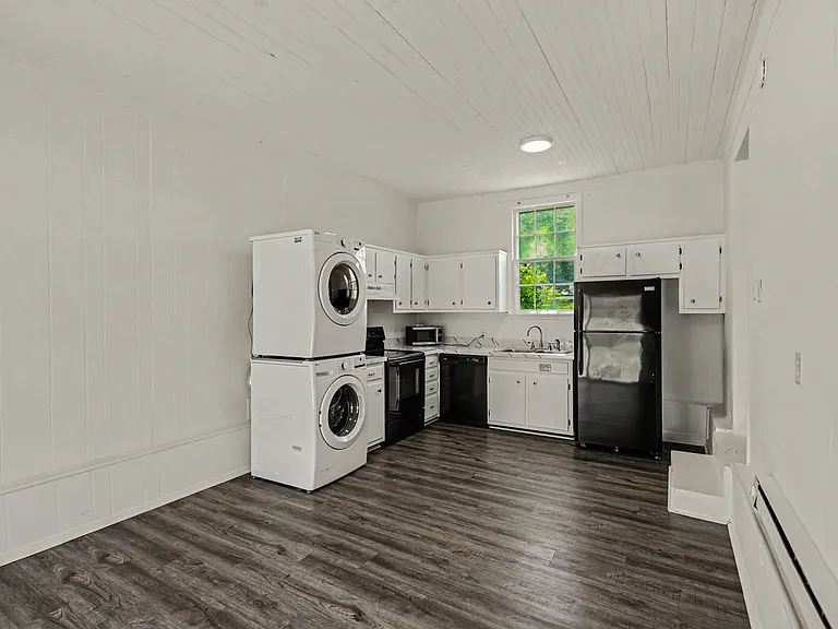 2909 Sharon Hill Cir #B — Photo 4