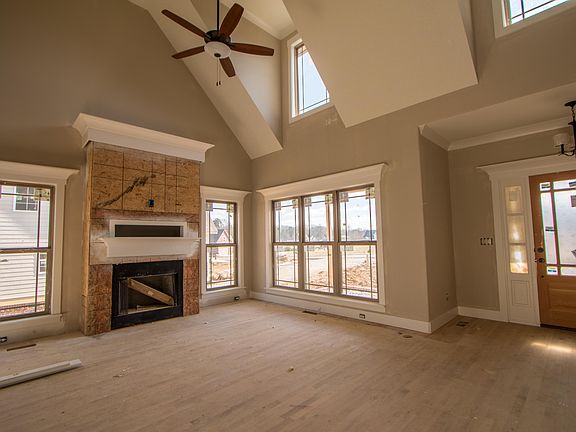5th image of 104 Stones Throw Ln Unit 163