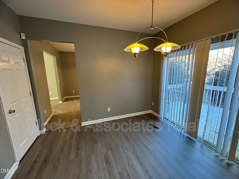 3228 Forest Mill Cir — Photo 4