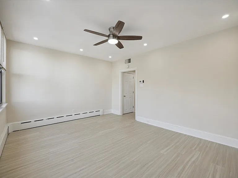 2308 E Allegheny Ave #2 — Photo 8