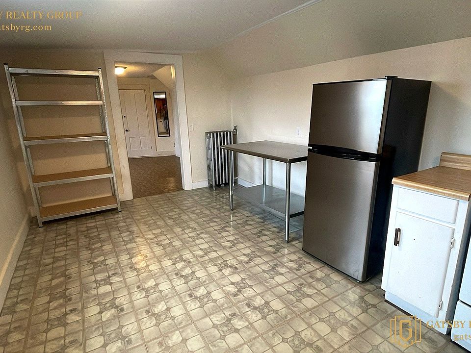 1st image of 543 Broadway APT 3