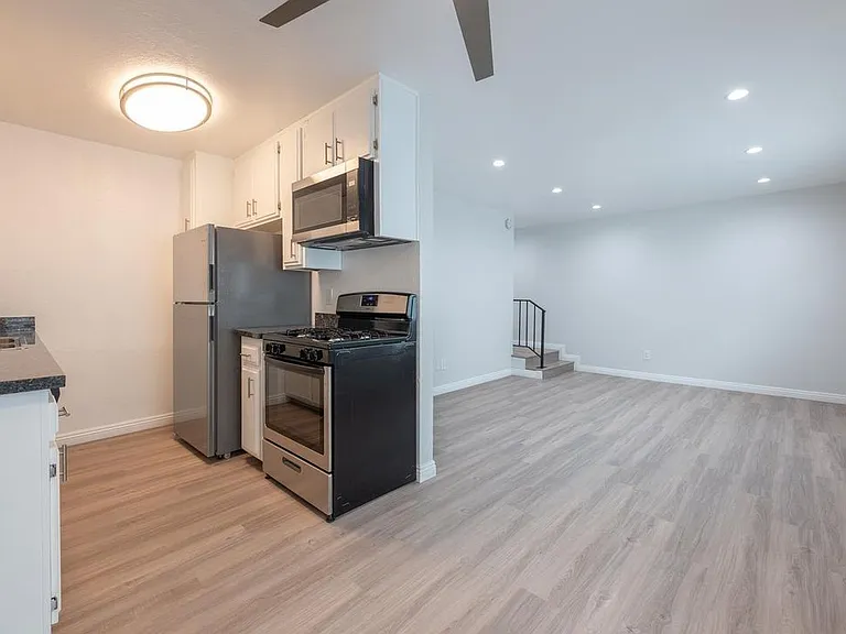 14417 Tiara St #103 — Photo 3