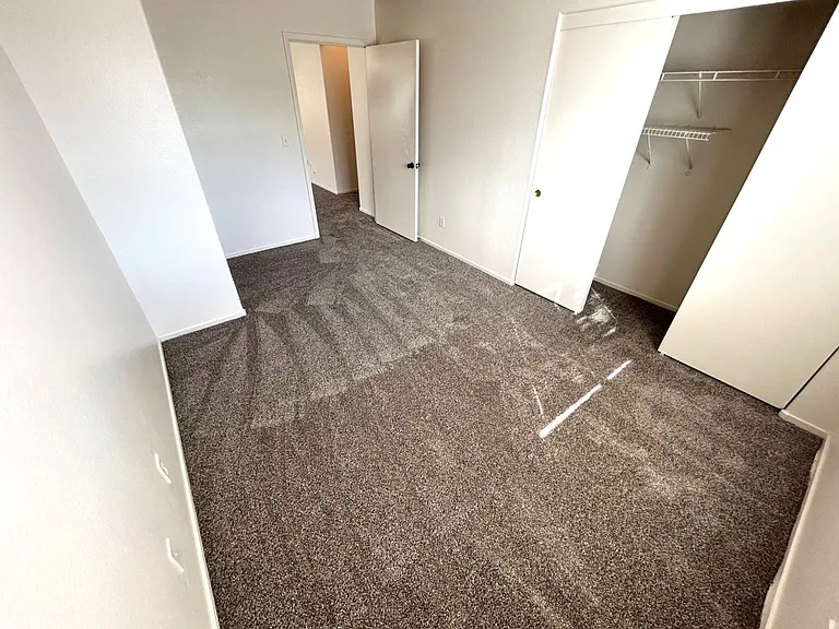 4916 River Splash Ave — Photo 10