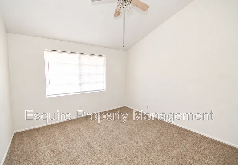 2065 Pamela St — Photo 18