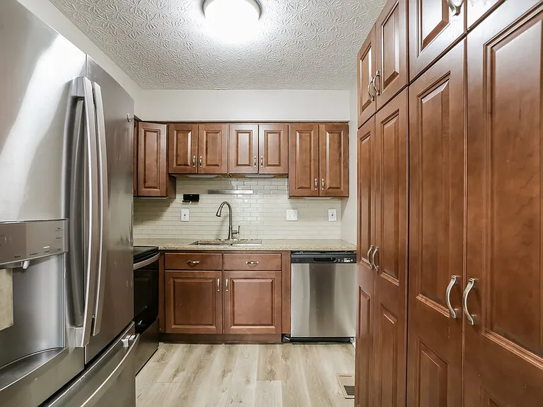 3726 Mountshannon Rd — Photo 11