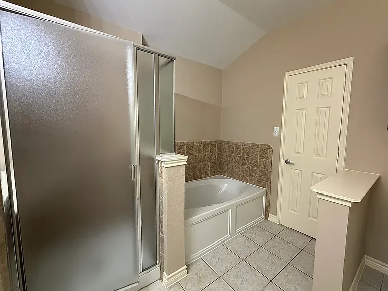 2620 Leisure Ln — Photo 7