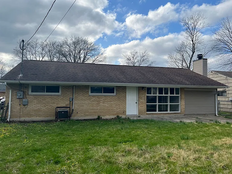 8826 Cabot Dr — Photo 14