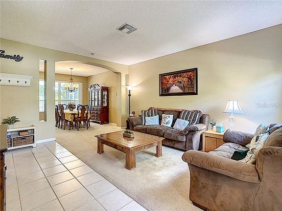 5th image of 459 Eastbridge Dr