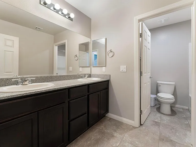 4320 Stardusk Falls Ave — Photo 23