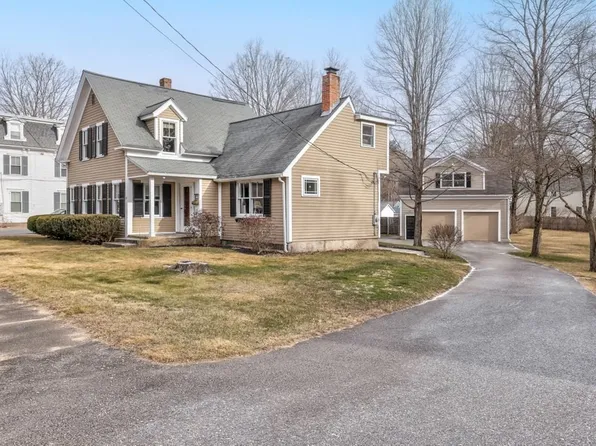 13 School St, Townsend, MA 01469