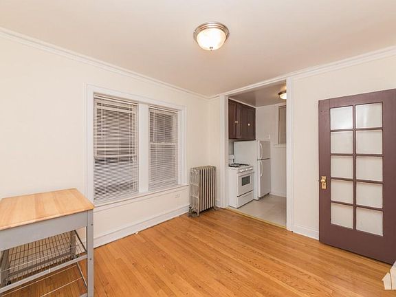 2nd image of 4883 N Paulina St #1
