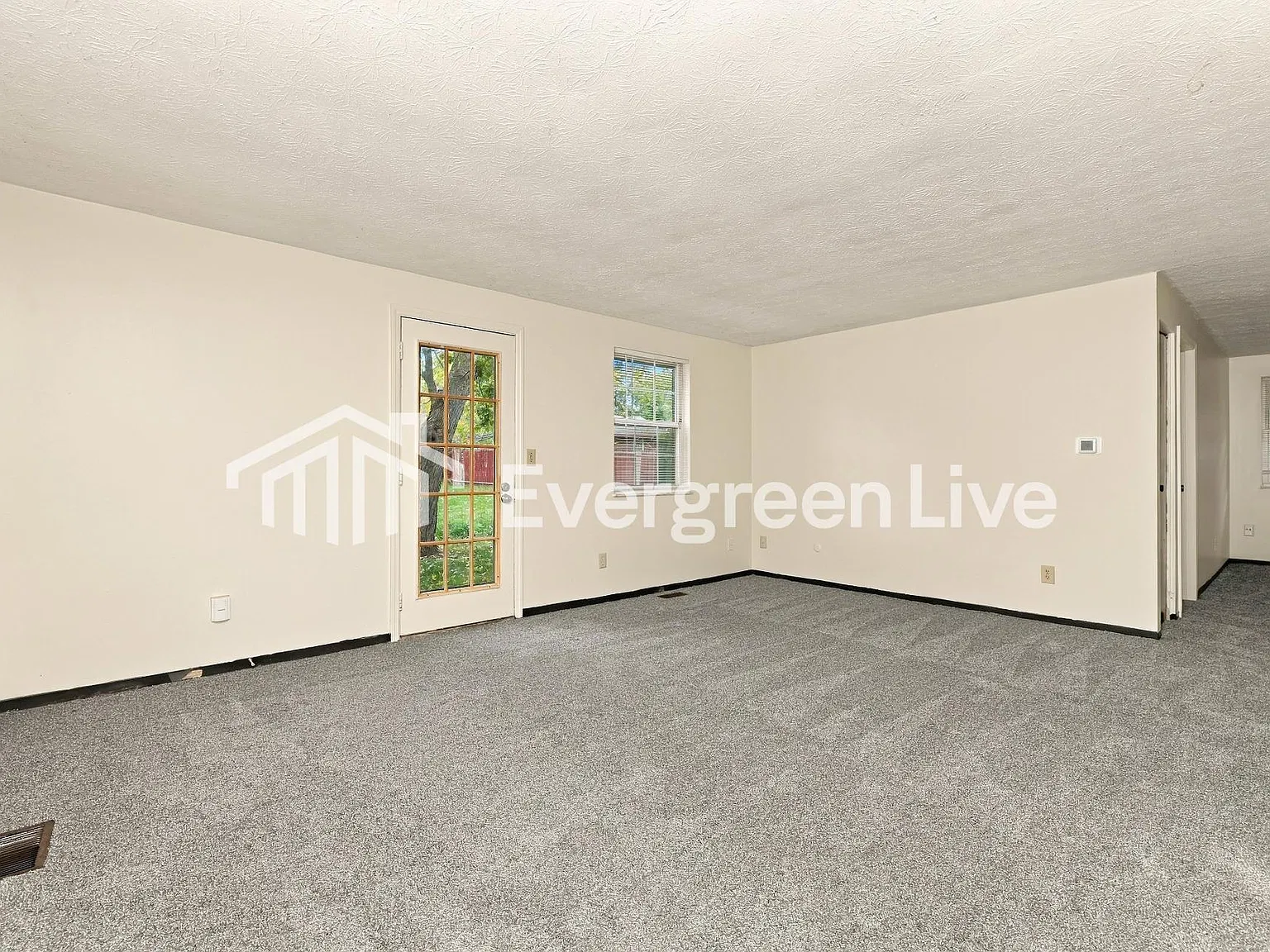 1 bed, 1.0 bath, 933 sqft, $995 — Photo 4