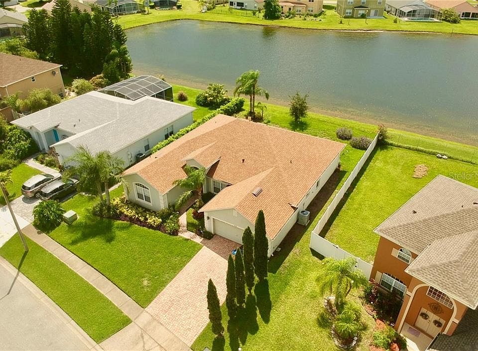 2nd image of 438 Tamarind Parke Ln