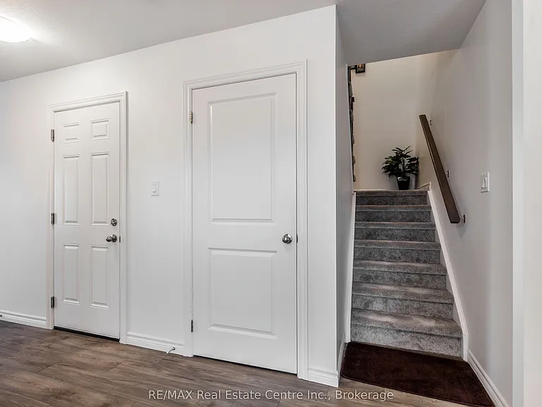 1 Mill St W #1 — Photo 4
