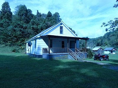 1st image of 40 Hemlock Ln
