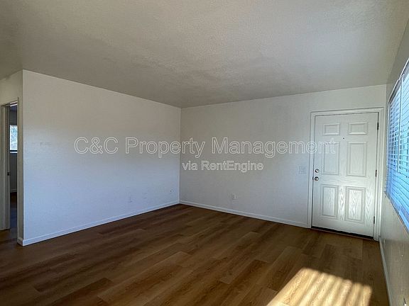 3rd image of 226 Harben Cir APT 7