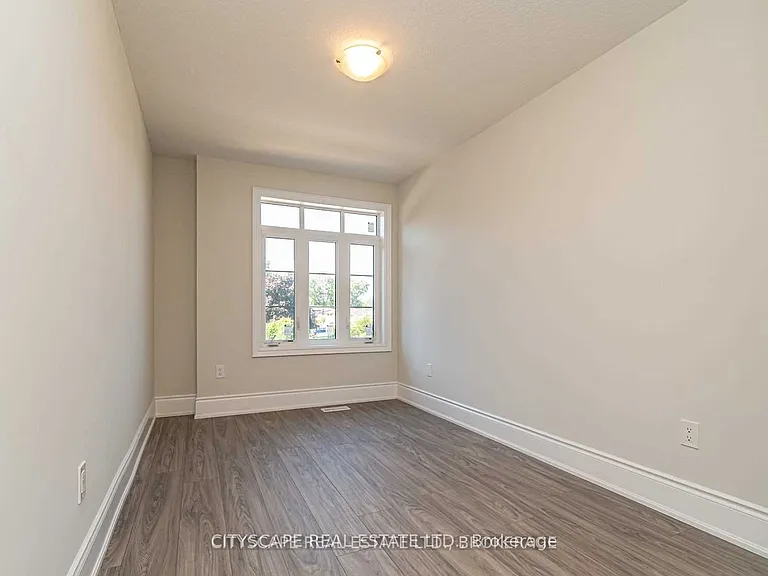 565 Wedgewood Dr — Photo 8