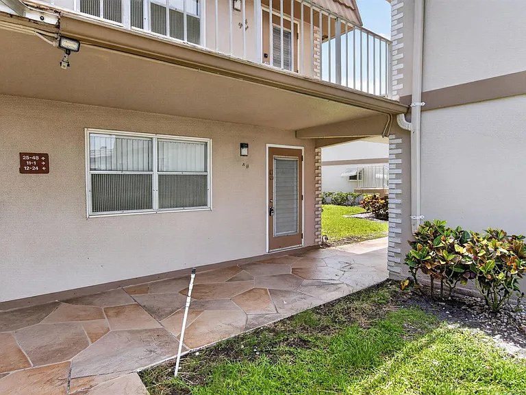 11 Brittany Ave #A — Photo 35