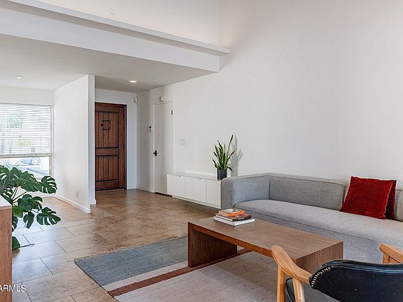 5th image of 1306 E NICOLET Avenue