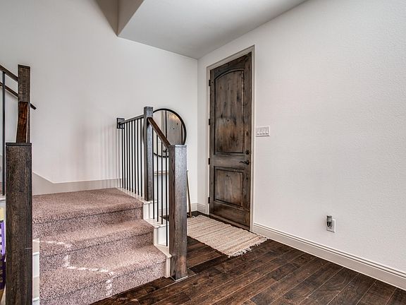 3rd image of 2304 Jameson Ln