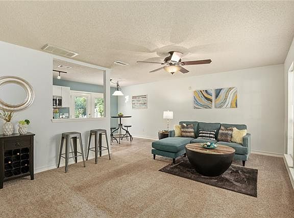 3rd image of 1015 E Yager Ln Unit 129