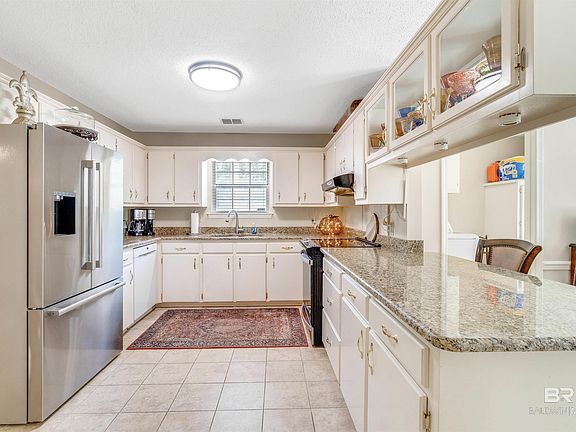 5th image of 1031 Seven Hills Dr