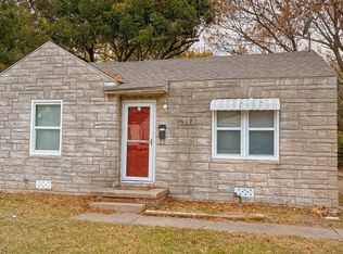 517 E Rickenbacker Dr, Midwest City, OK 73110