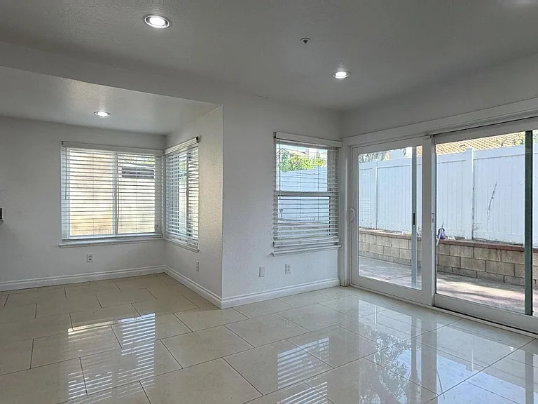 13632 Cabrillo Ct — Photo 6