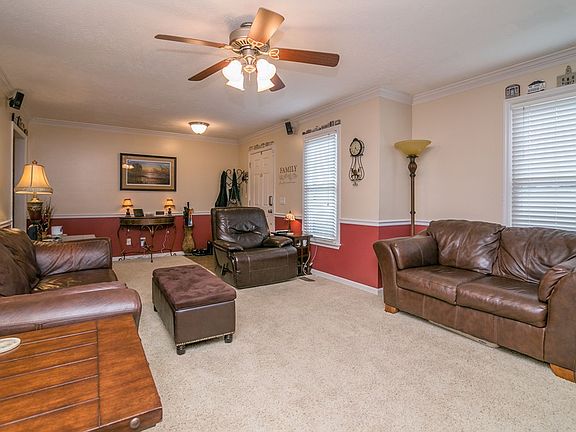 2nd image of 114 Glencarin Dr