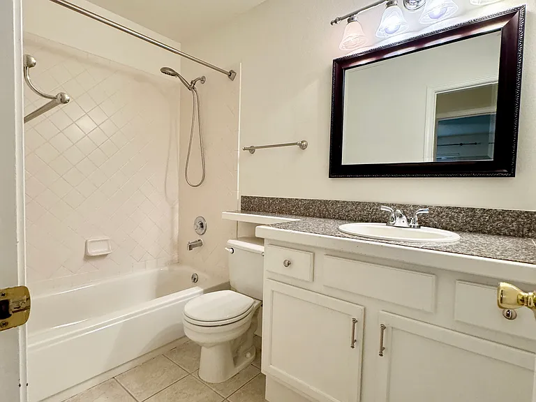5413 Plumstead Dr — Photo 23