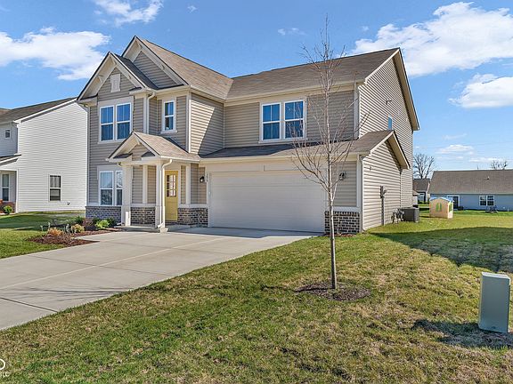 3rd image of 396 Weaver Ln