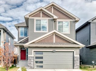 1227 24th St NW, Edmonton, AB T6T2M7