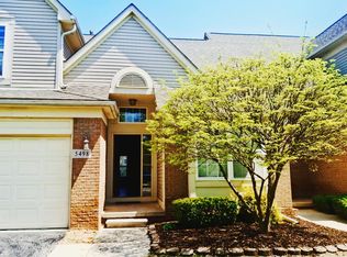 5498 Greenway Dr #47, Trenton, MI 48183