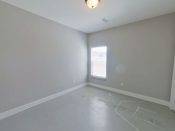 4th image of 1334 W Haskell St